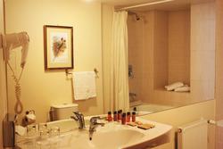 Ванная комната в Сан Петерс Бутик отеле в Риге